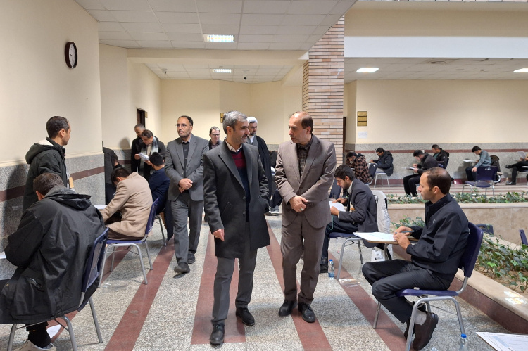 آزمون استخدامی سرایداری در قم برگزار شد